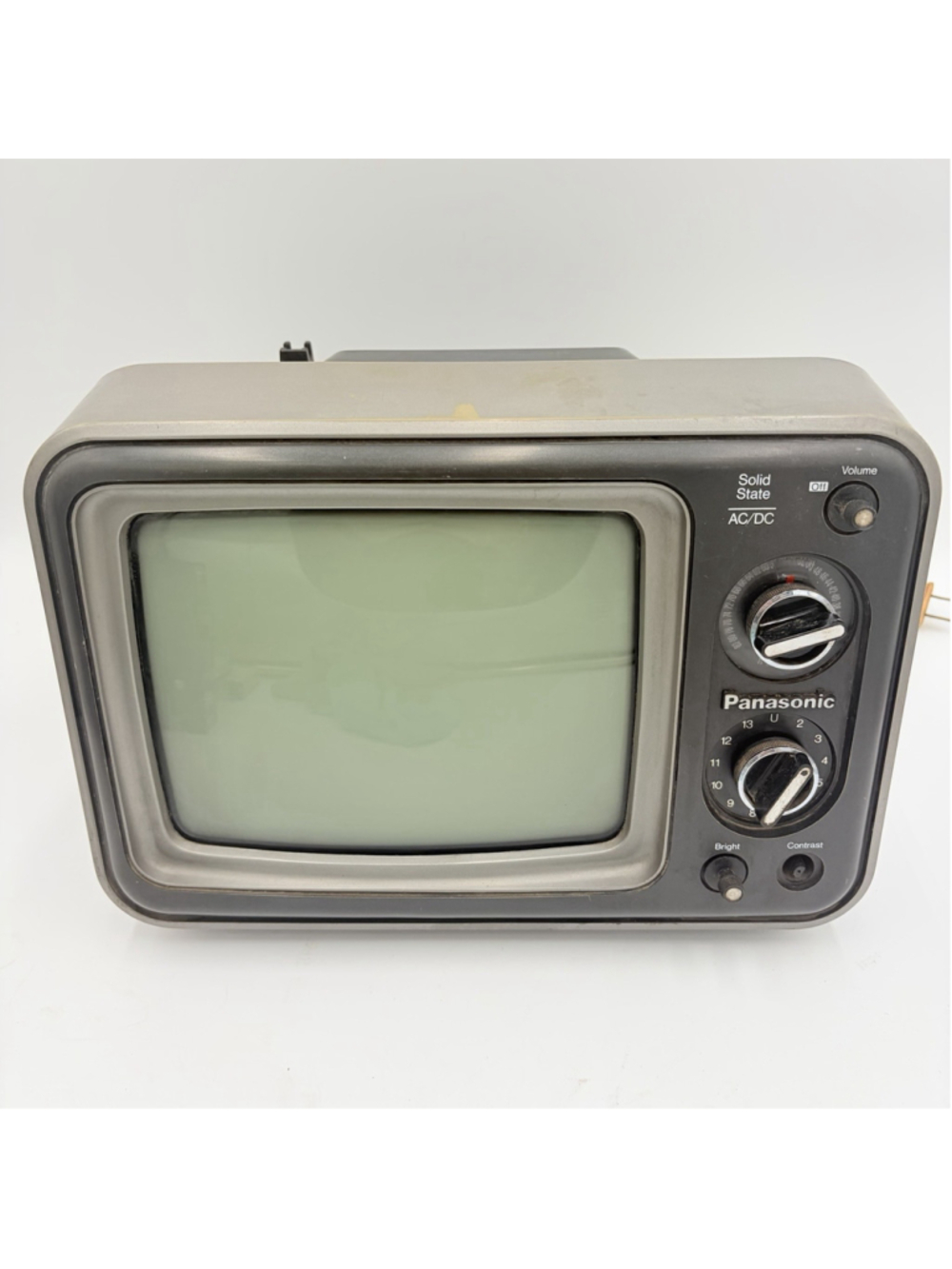 Panasonic TR-759 Portable 9” Black & White Solid State TV AC/DC Tested Powers On